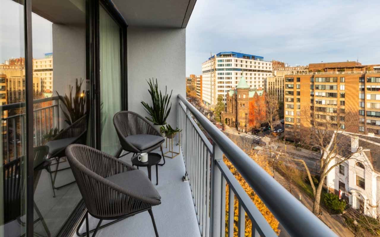 washington-dc-hotels with balcony
