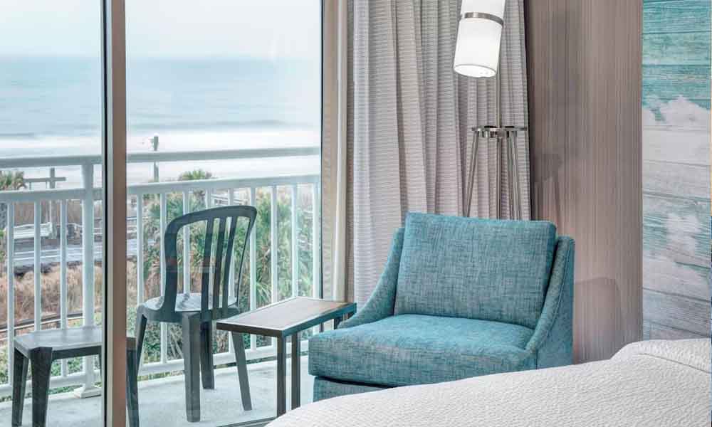 Carolina-Beach-Oceanfront-Hotels With Balcony
