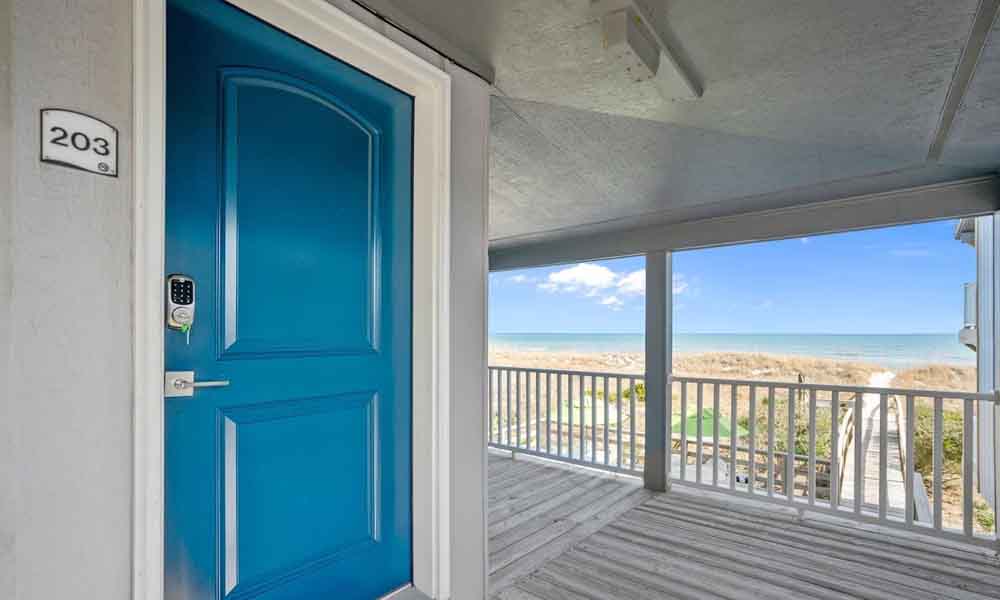 Carolina Beach Oceanfront Hotels-With-Balcony