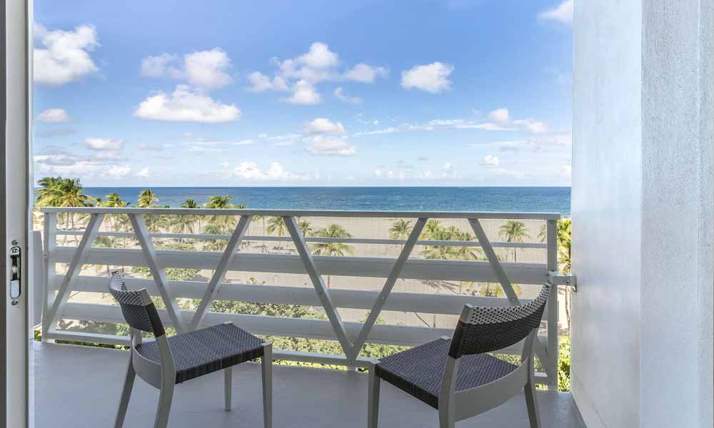 fort lauderdale oceanfront hotel-with balcony