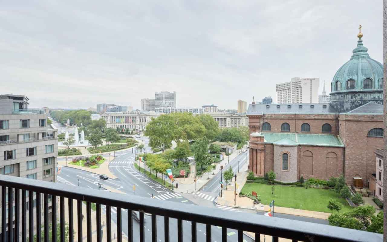 Philadelphia-Hotels-With Balconies