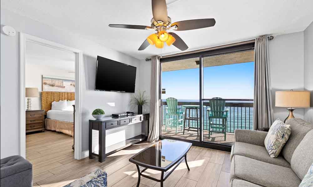 destin-florida-hotels-on-the beach with balcony