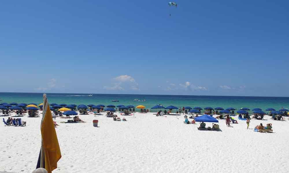 destin-florida-hotels-on-the beach with balcony