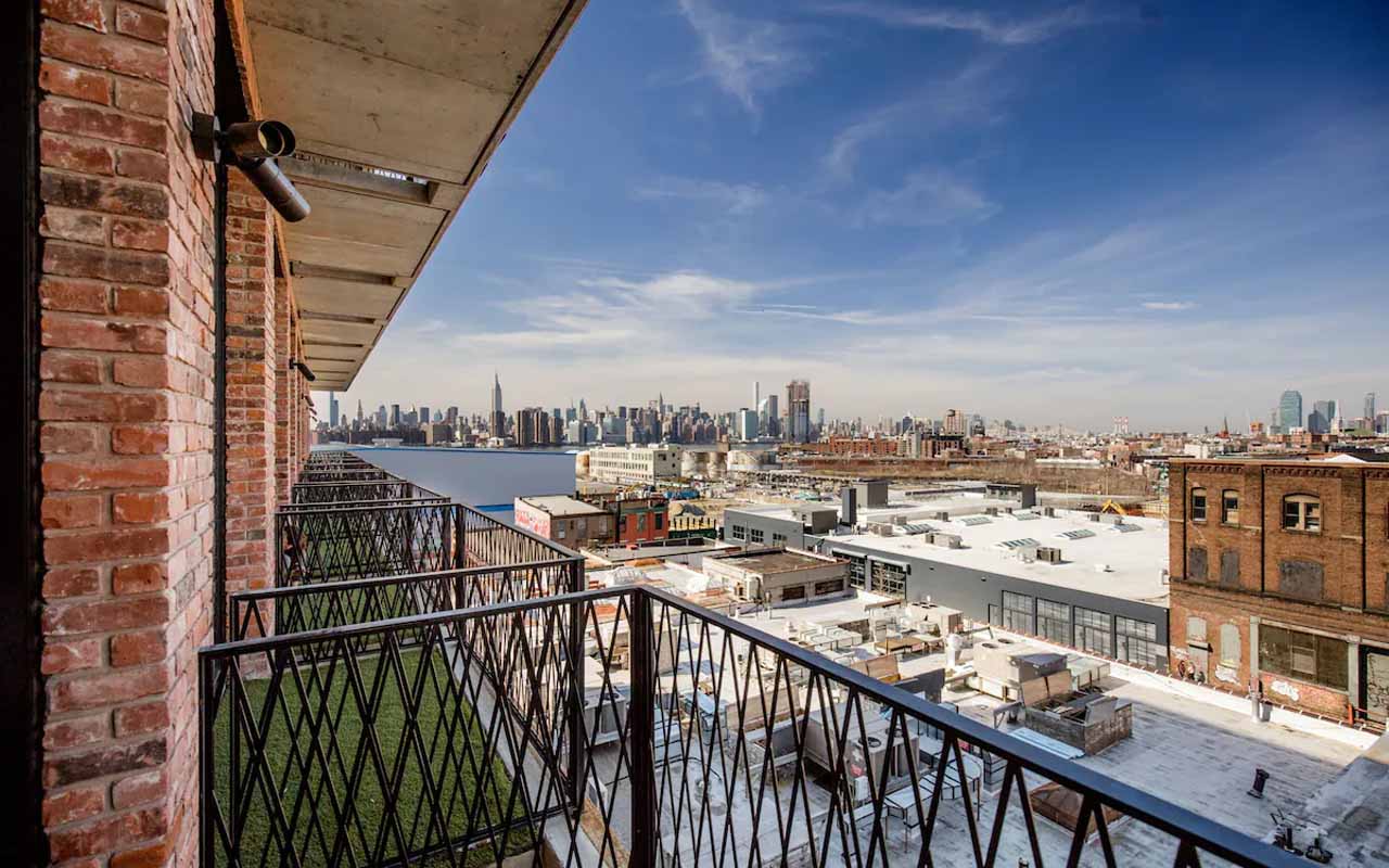 hotels-downtown-brooklyn with-balcony