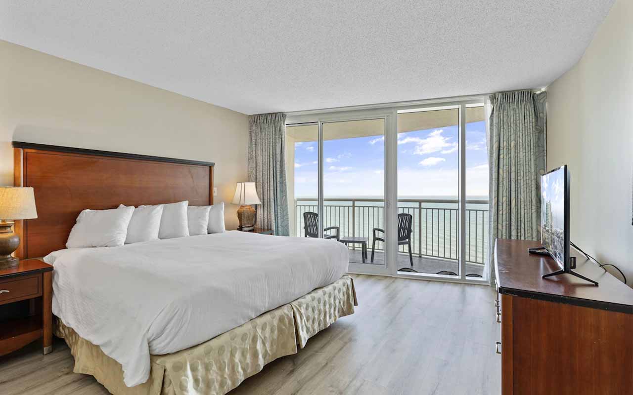 myrtle-beach-oceanfront-hotels with balcony