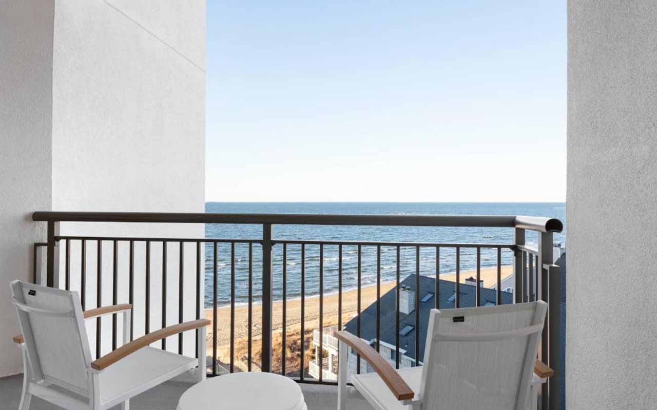 virginia beach hotels-oceanfront-with-balcony