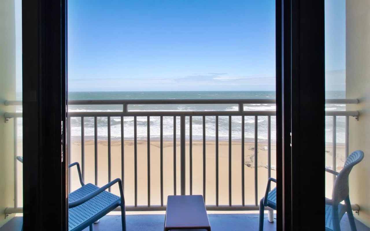 virginia beach oceanfront hotels-with-balcony