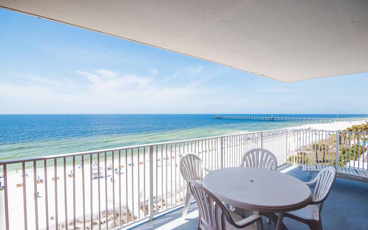 panama-city-beach-hotel oceanfront with balcony