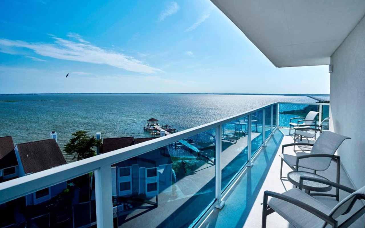 ocean city-maryland-boardwalk-hotel-with balcony
