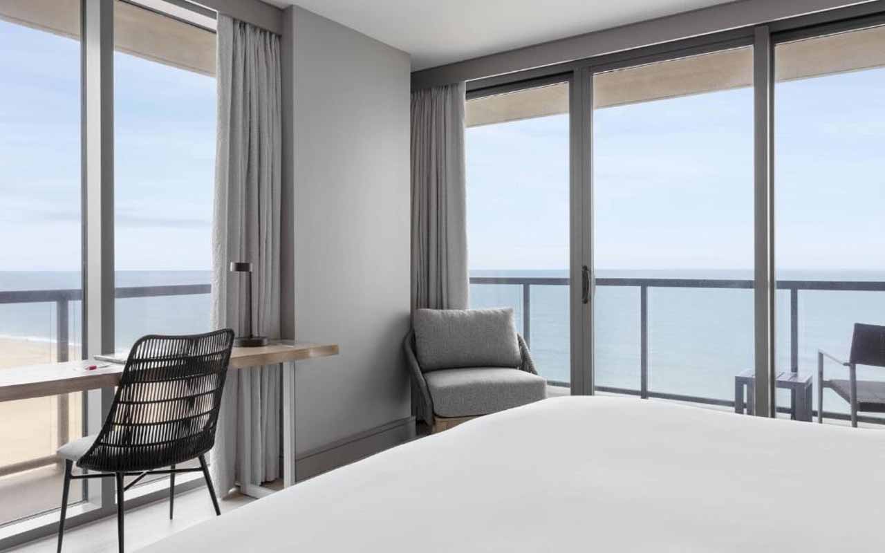 virginia-beach hotels oceanfront with-balconies