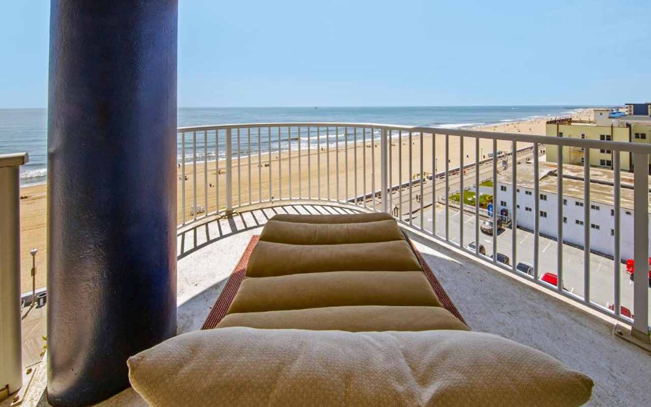 ocean city-maryland-boardwalk-hotels-with-balcony