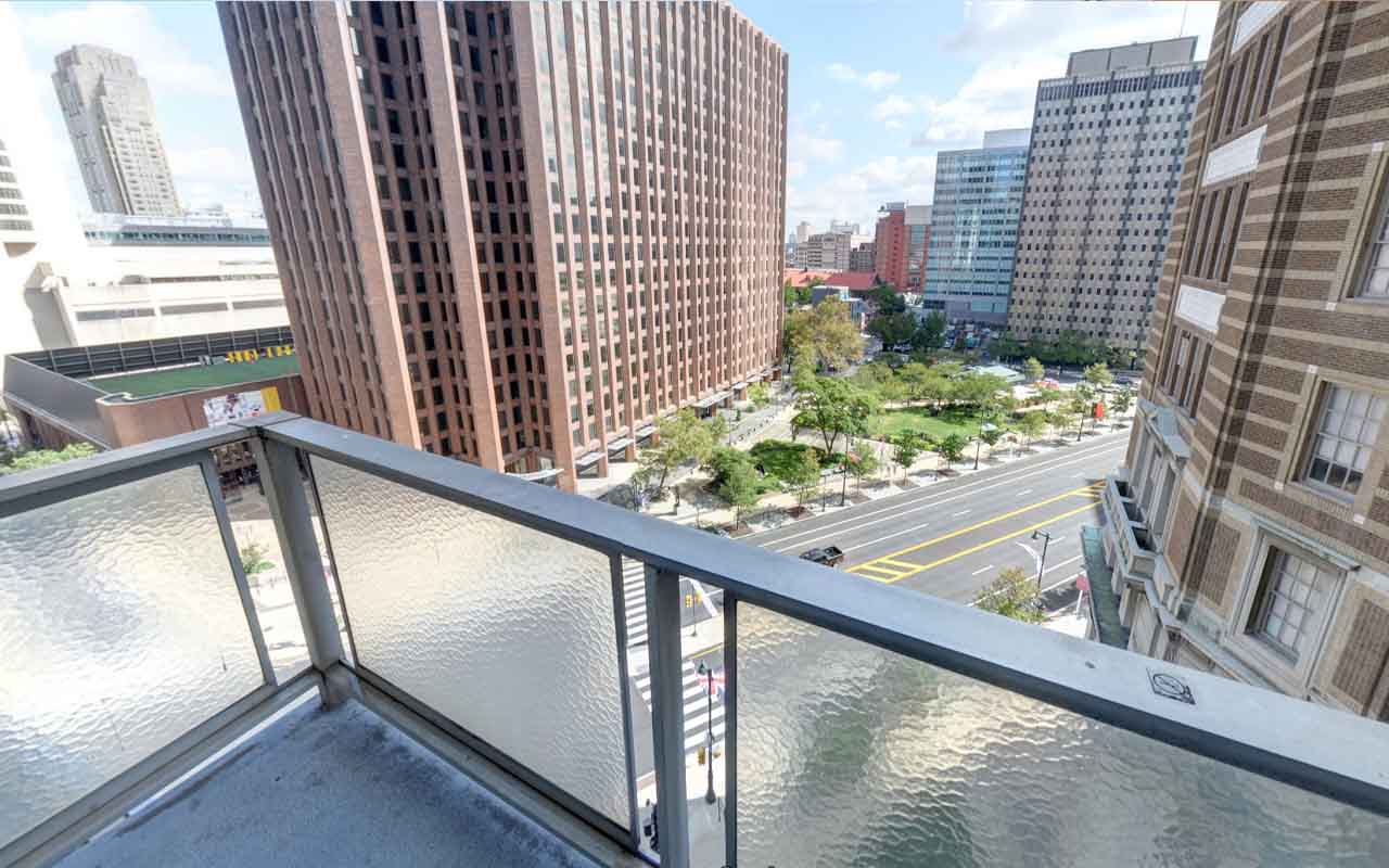 Philadelphia Hotels With Balconies