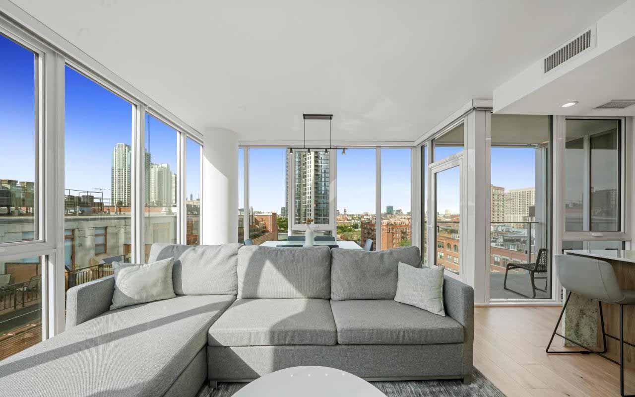 chicago-hotels-with balcony