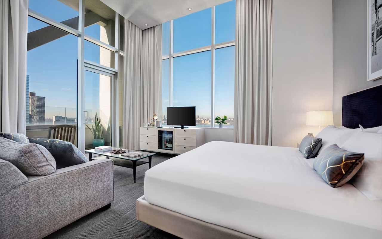15 Hotels In Manhattan With Balcony Luxe Stays In NYC