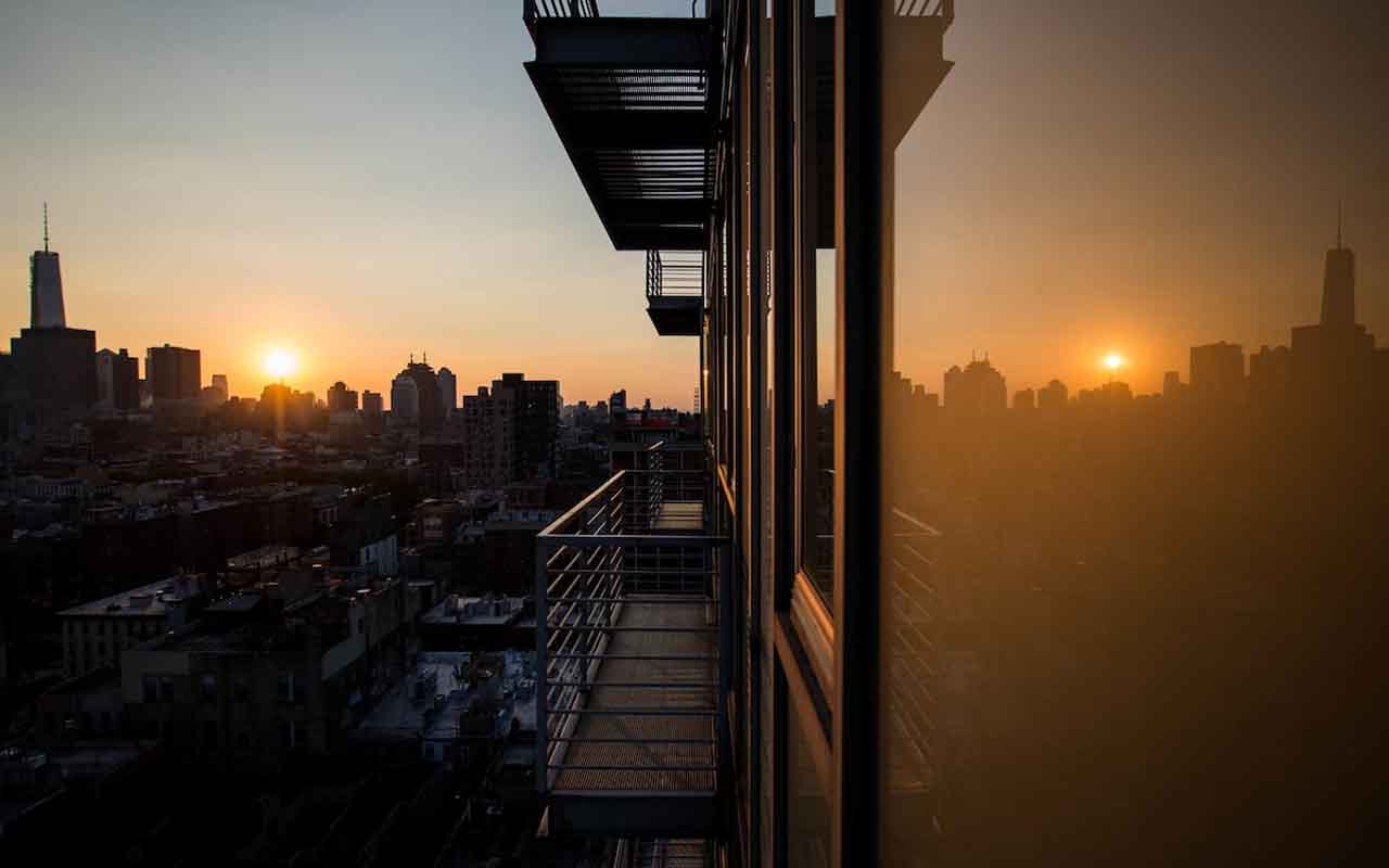 hotels-with balconies in nyc