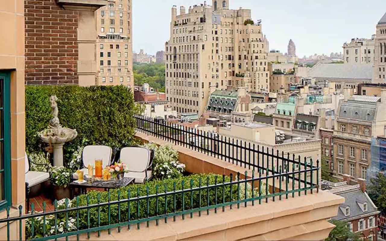 nyc hotel with balcony