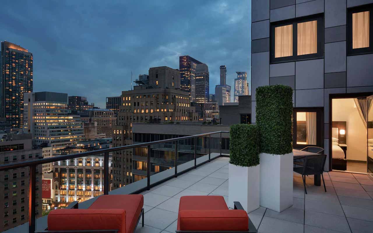 nyc hotels-with-balconies