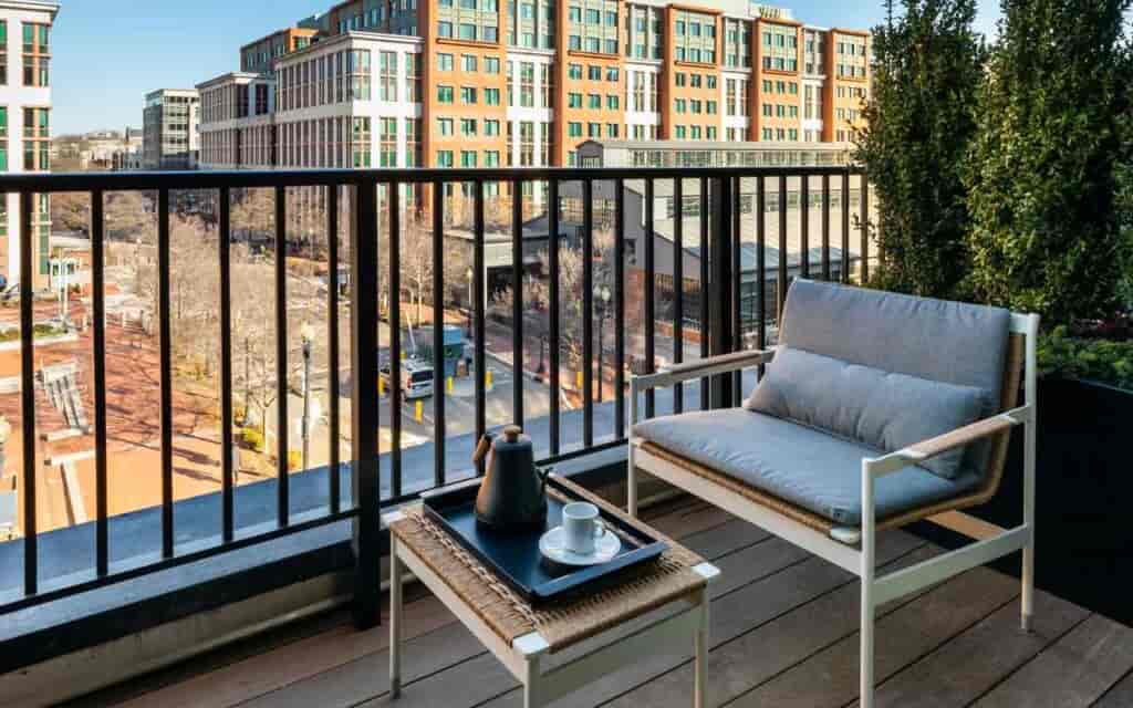 washington-dc hotel-with-balcony