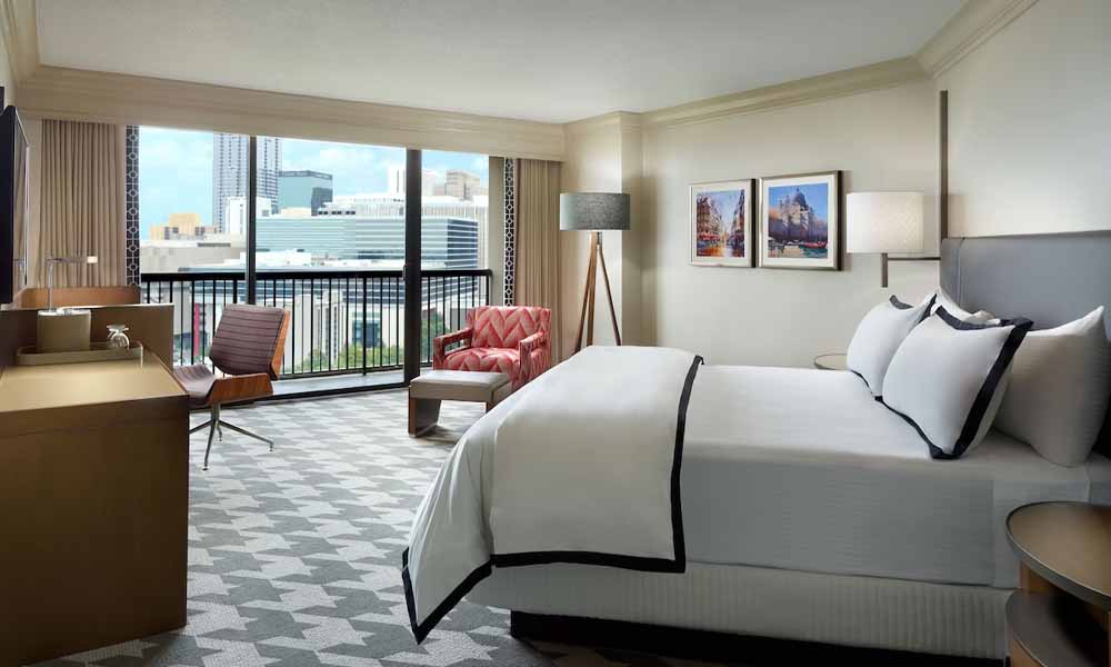 atlanta hotels with balcony