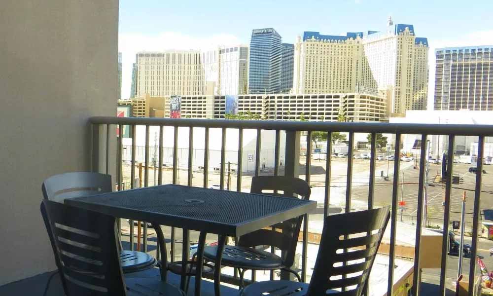 Las Vegas Hotels with Balconies