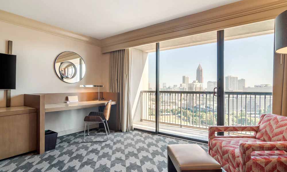 atlanta hotels with balcony