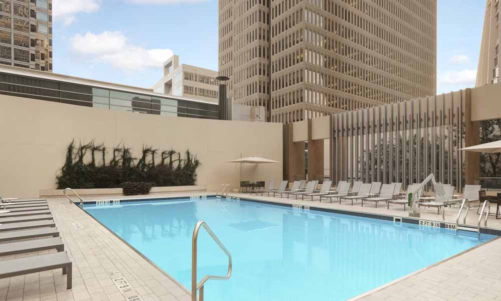 atlanta hotels with balconies