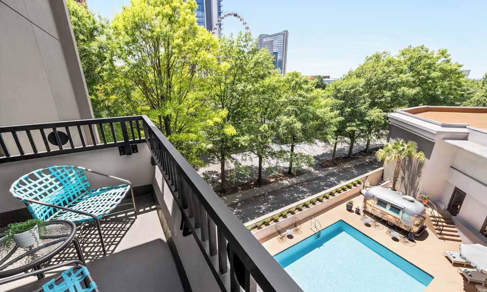 downtown-atlanta-hotels-with balcony