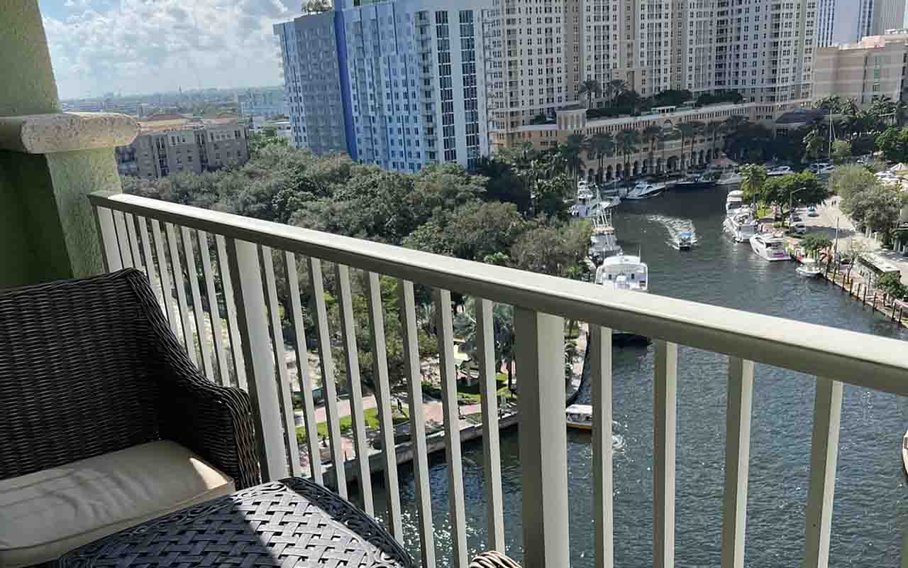 fort-lauderdale-hotels-with-balcony