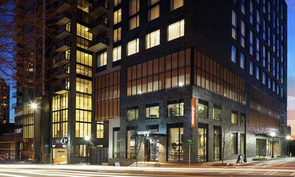 hotels downtown atlanta-with-balcony