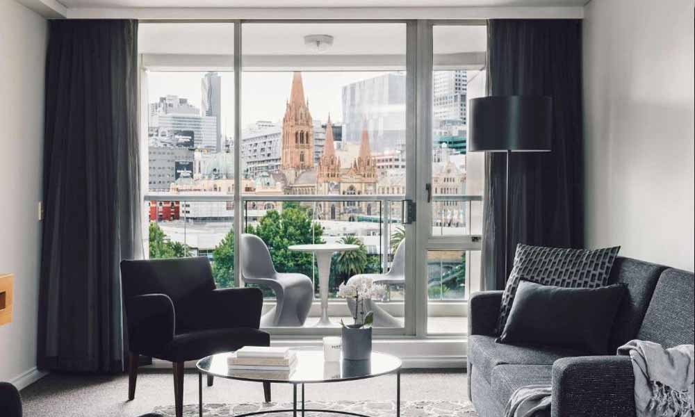 hotels in melbourne with balcony