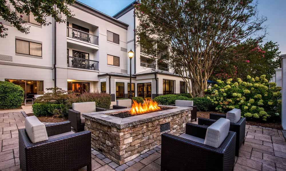 hotels in charlotte nc with balcony