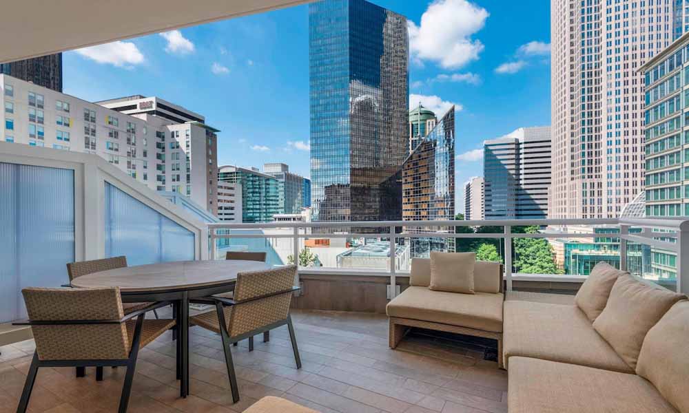 hotels-with-balconies-charlotte nc