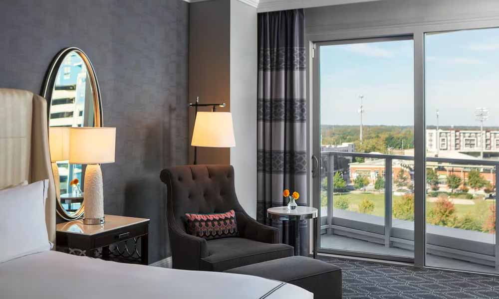 hotels with balconies in charlotte nc