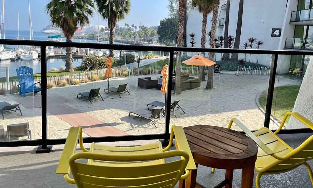 long beach hotels with balcony