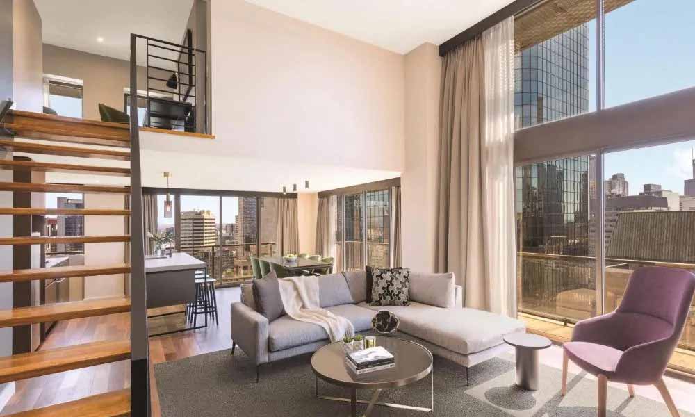 melbourne hotels with balcony-cbd