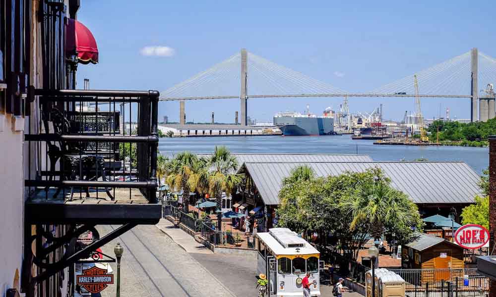 savannah-riverfront-hotels with balconies