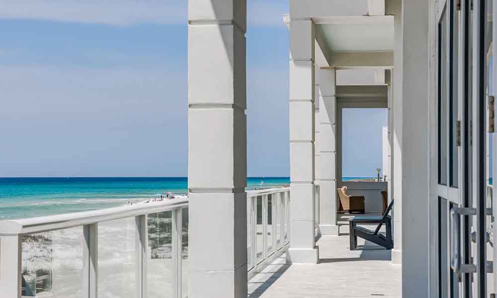 pensacola-beach-hotels-with balcony