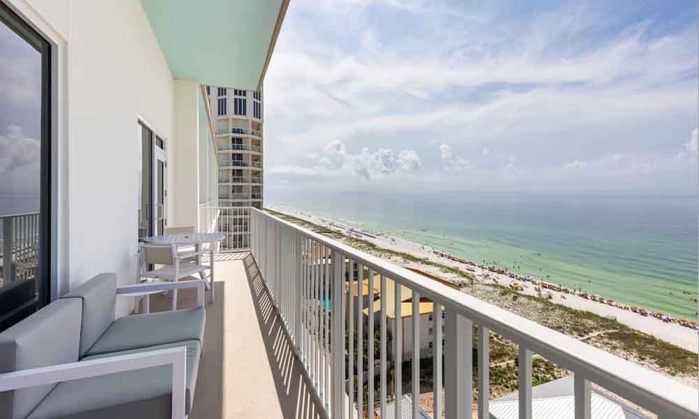 pensacola-beach-hotels-with-balcony