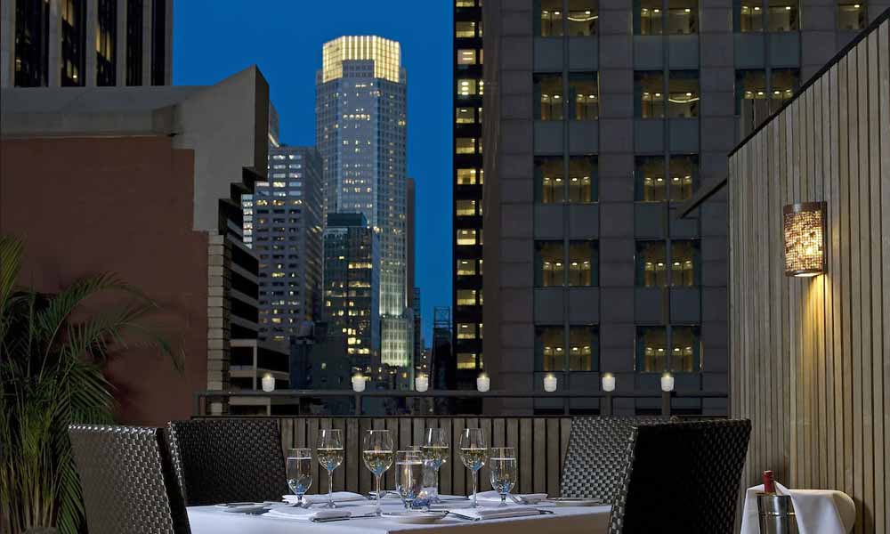 times square-hotels with-balcony