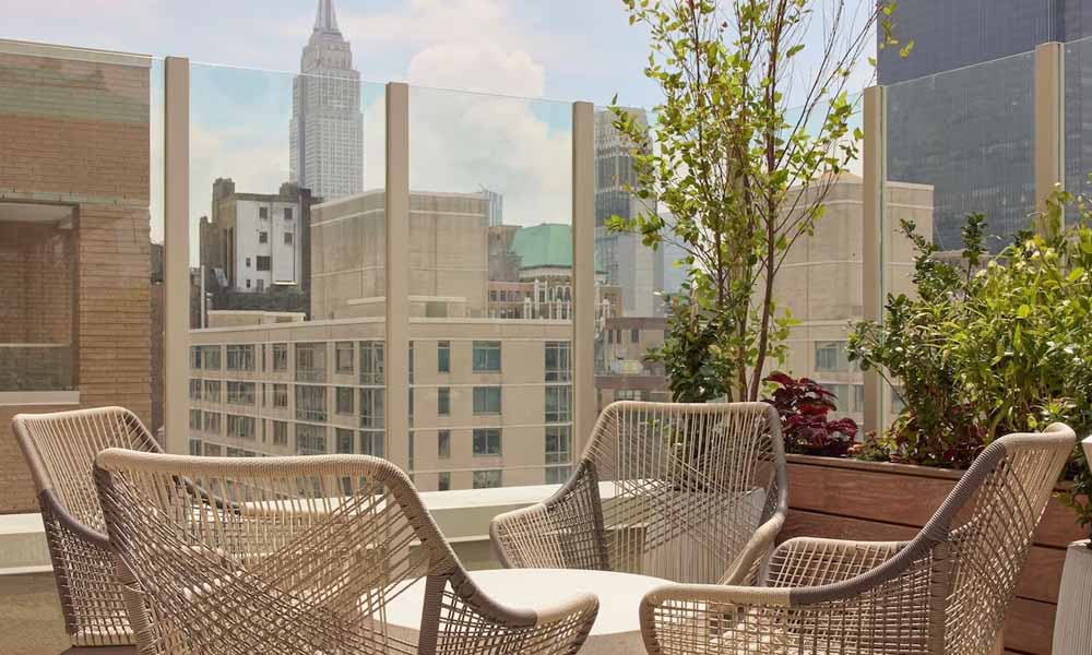 times square-hotels-with balcony