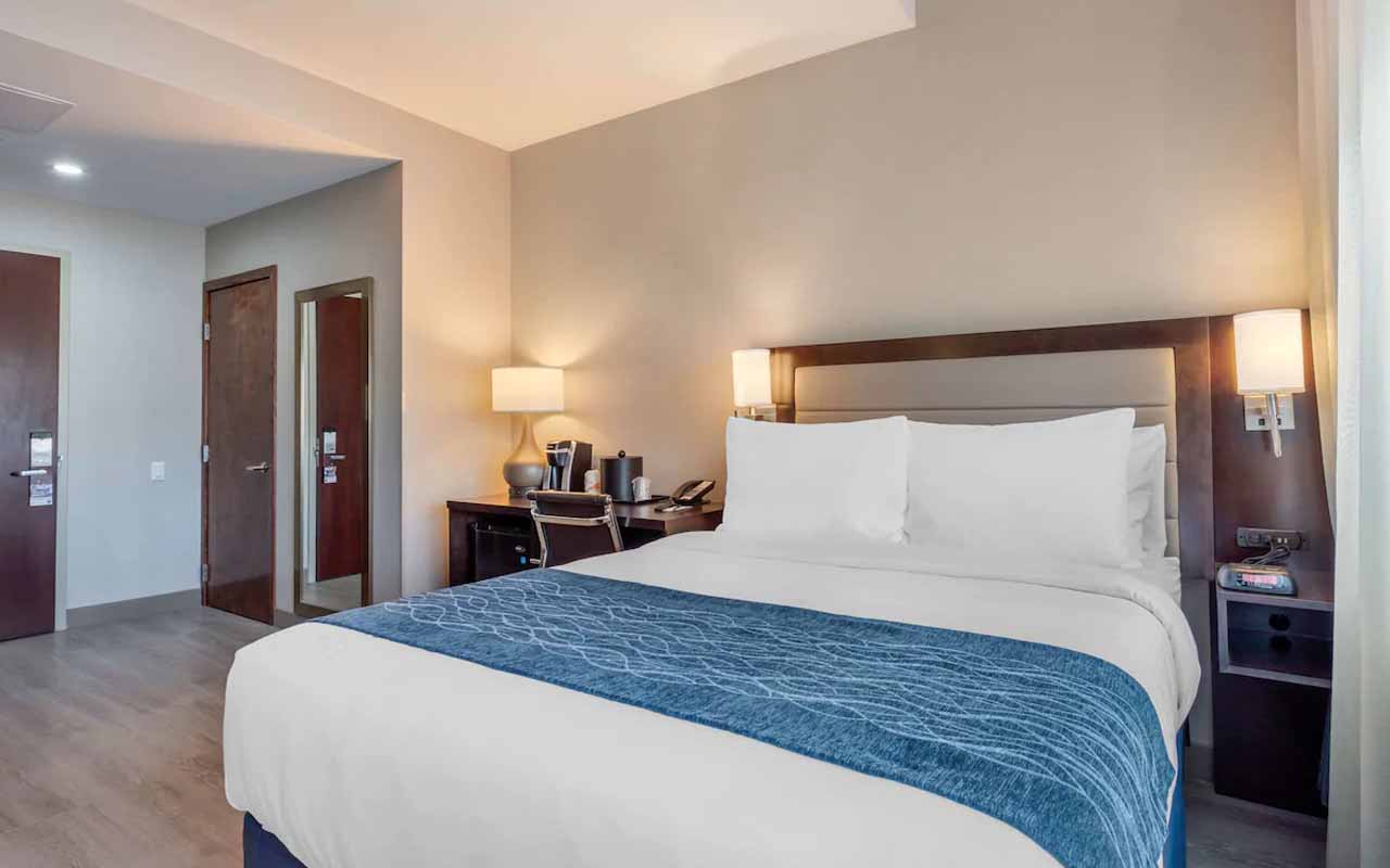 brooklyn hotels with balcony