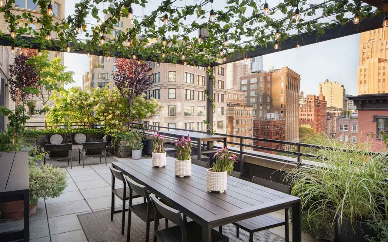 hotel-in manhattan-with-balconies
