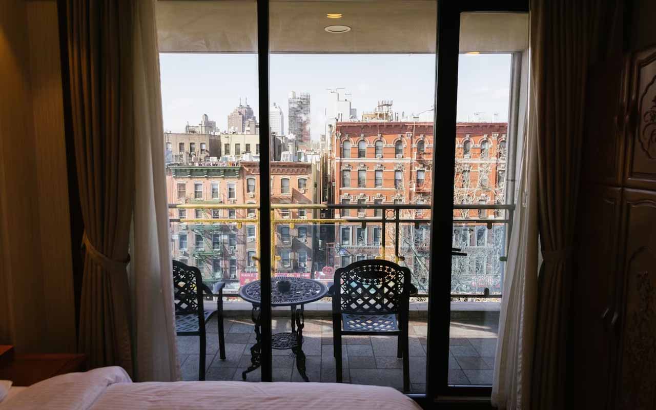 hotel in manhattan with-balconies