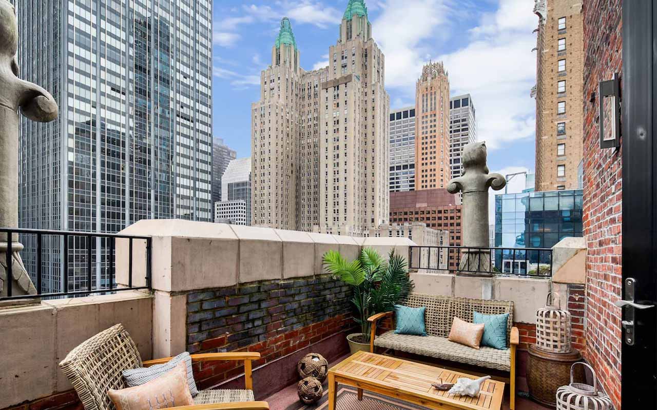 hotel-in manhattan with balconies