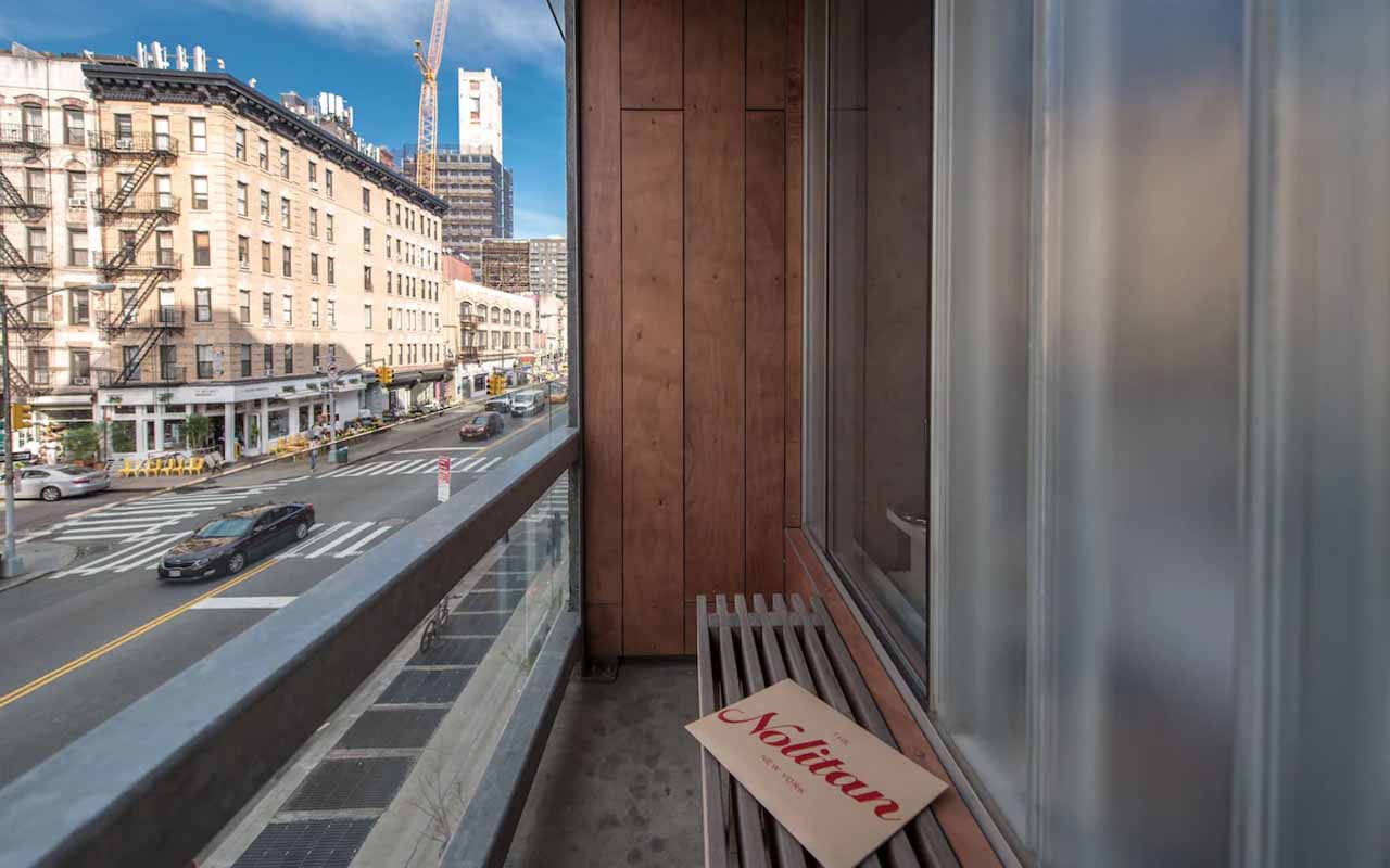 hotel in-manhattan with-balcony
