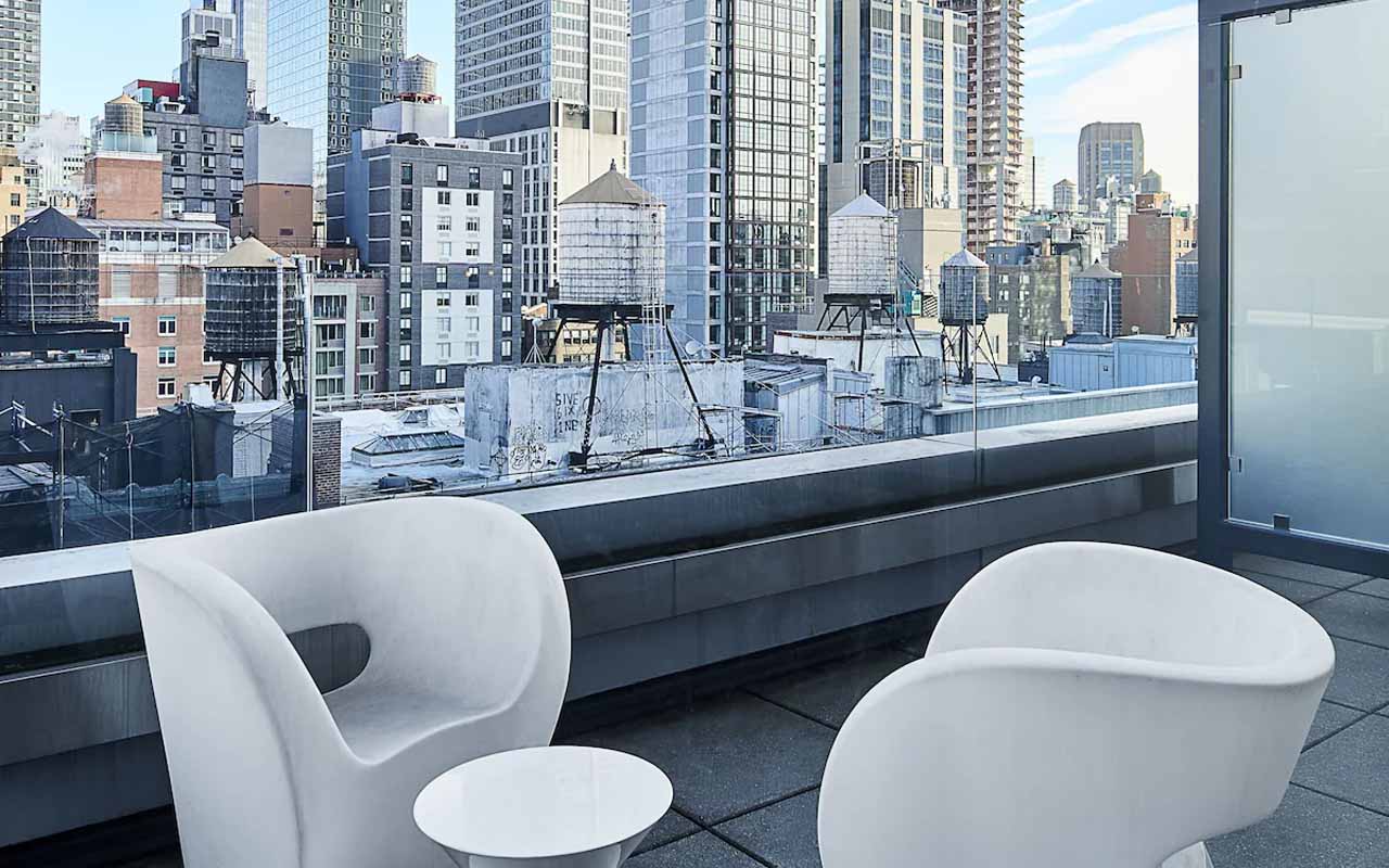 hotel in manhattan-with-balcony