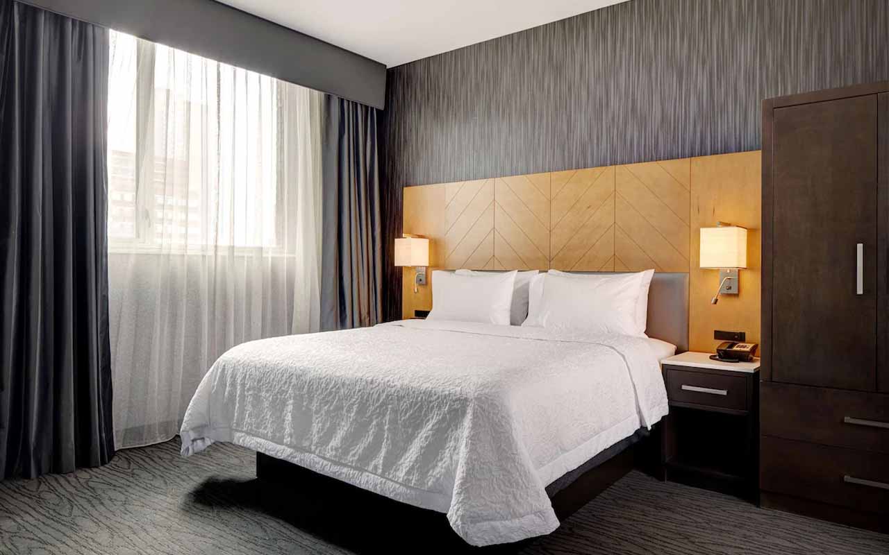 hotels-downtown brooklyn with-balcony