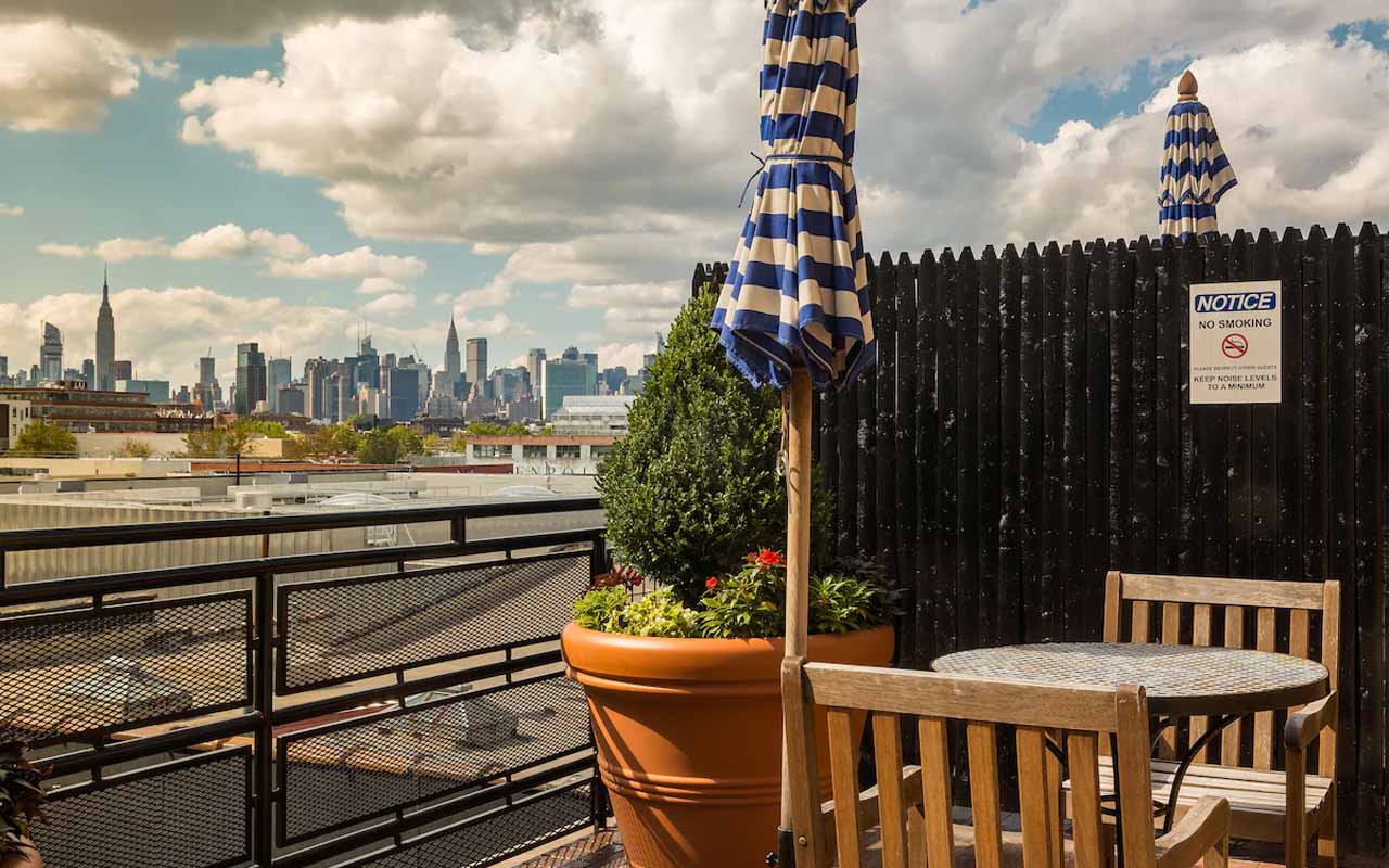 hotels downtown brooklyn with balcony