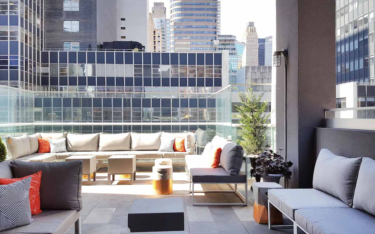 hotels in manhattan-with-balcony