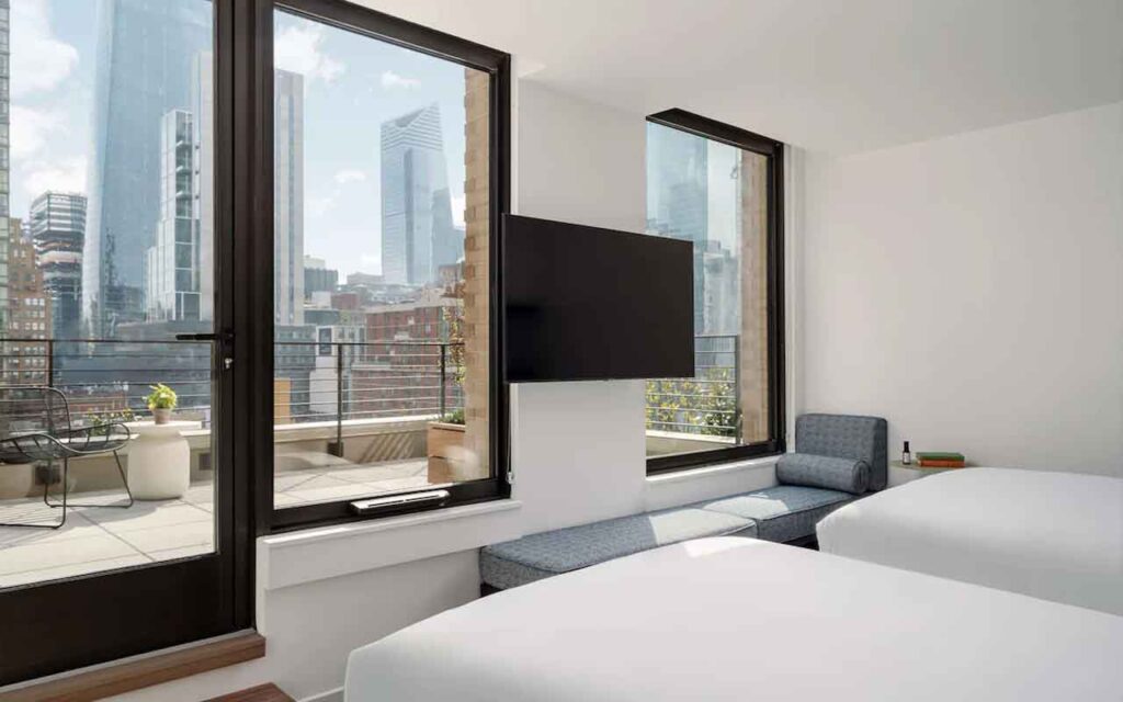 hotels-with balcony manhattan